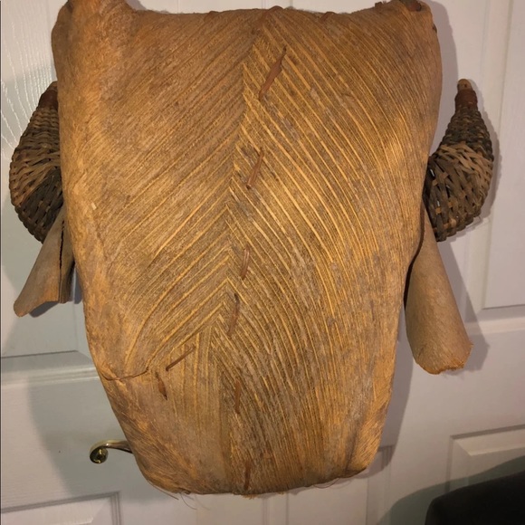 Folk Art Hanging BULL BASKET/PLANTER Made From Wood Wicker Bark Fiber Feathers & - Picture 7 of 16